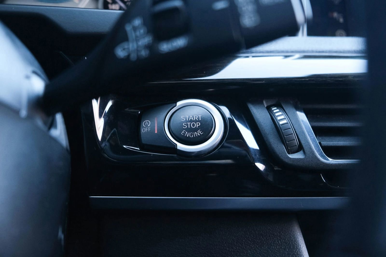 Used 2018 BMW X5 sDrive35i w/ Driving Assistance Package image 36