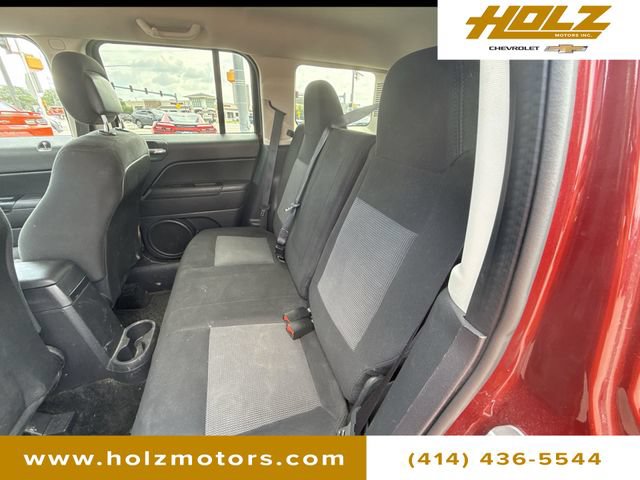 Used 2015 Jeep Patriot Sport w/ Power Value Group AWD/4WD image 22