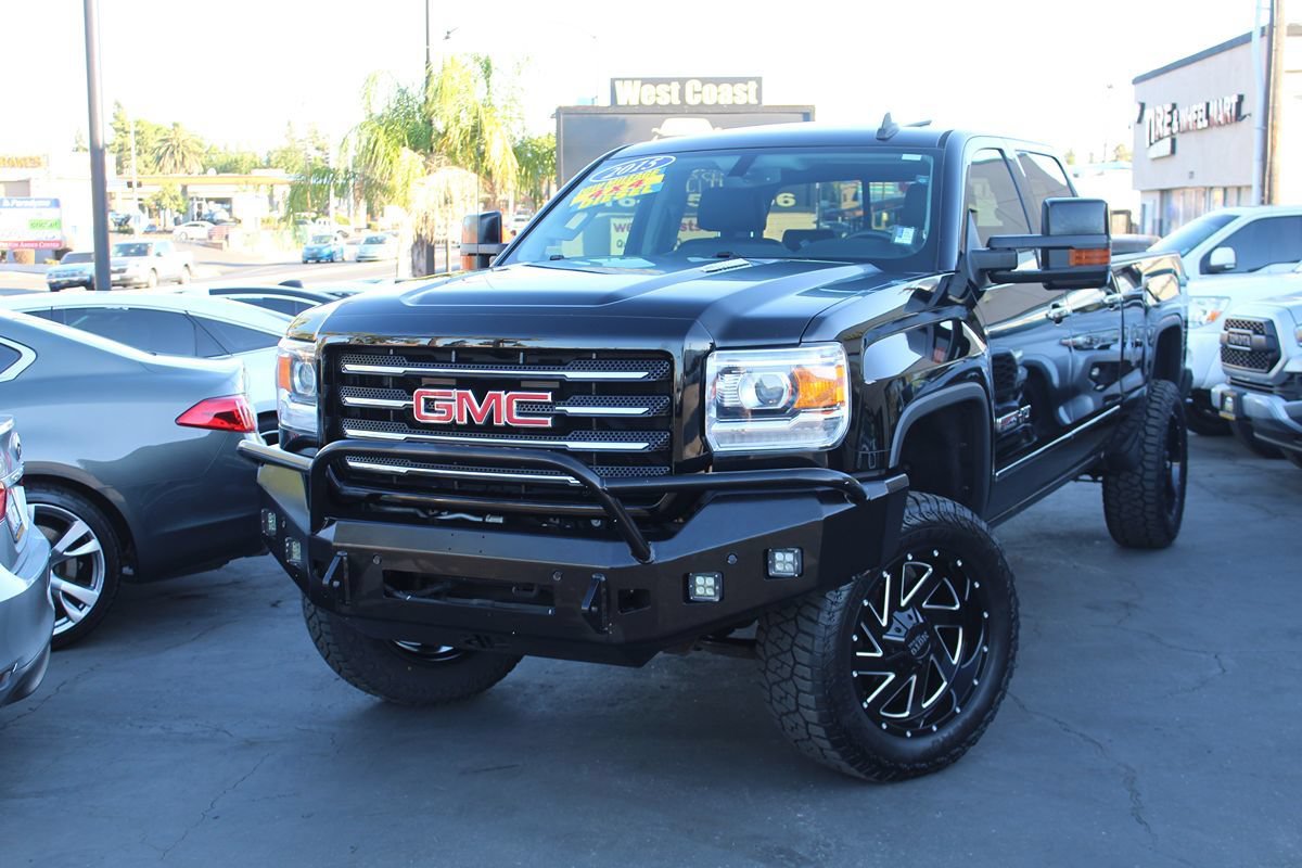 Used 2015 GMC Sierra 2500 SLT w/ Duramax Plus Package AWD/4WD image 48