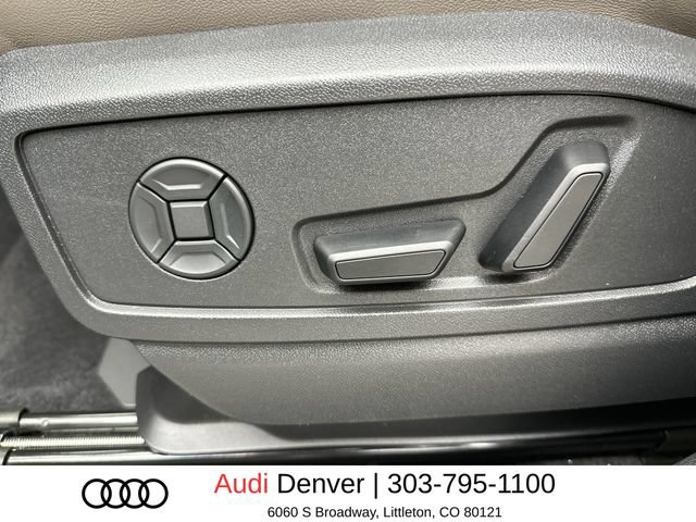 Used 2025 Audi Q5 Premium w/ Convenience Package AWD/4WD image 12