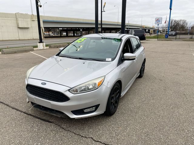 Used 2015 Ford Focus SE w/ SE Sport Package FWD image 20