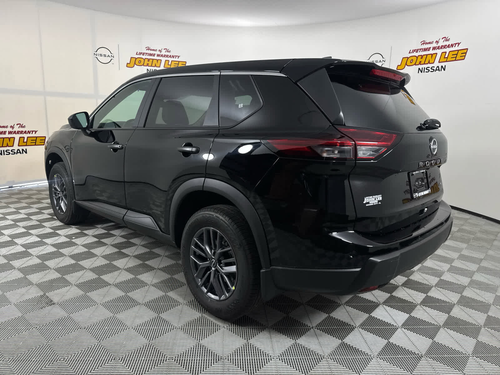 New 2026 Nissan Rogue S image 3