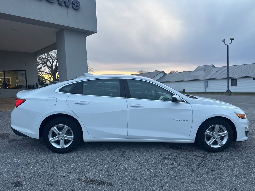 Used 2024 Chevrolet Malibu LT image 7