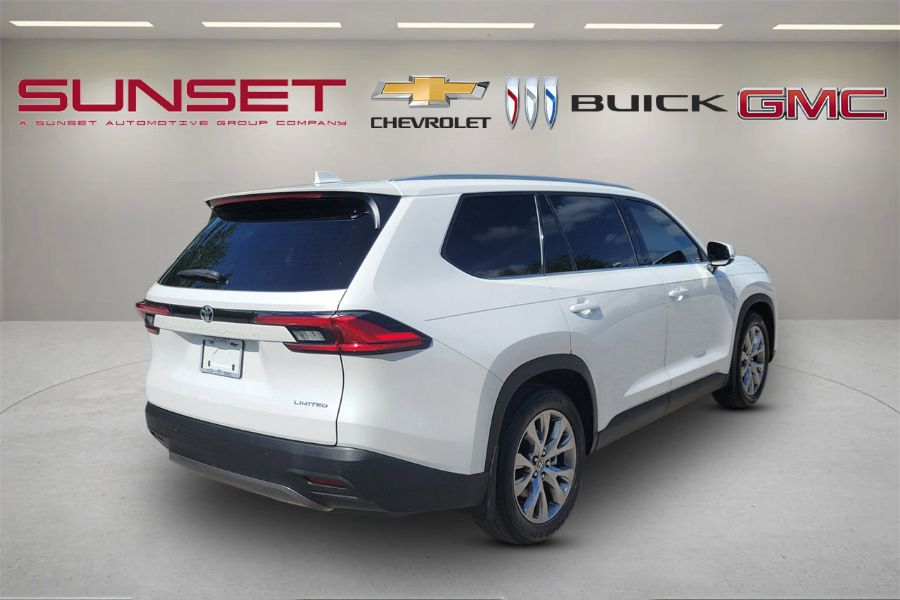 Used 2024 Toyota Grand Highlander Limited image 4