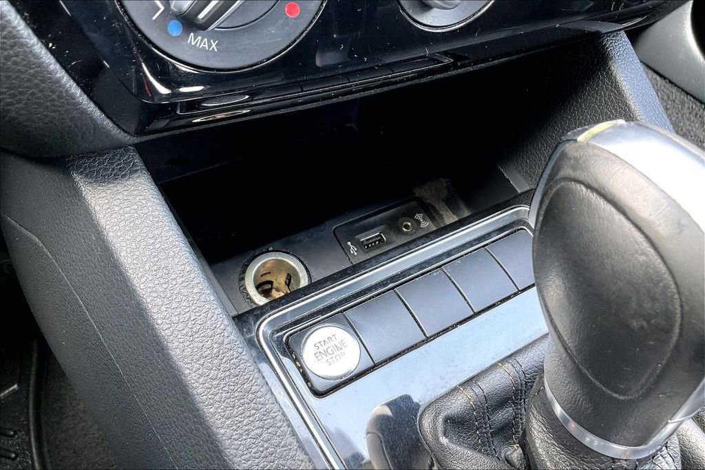 Used 2016 Volkswagen Jetta SEL image 25