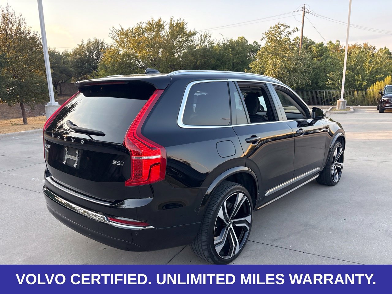 Certified 2025 Volvo XC90 B6 Ultra w/ Lounge Package AWD/4WD image 7