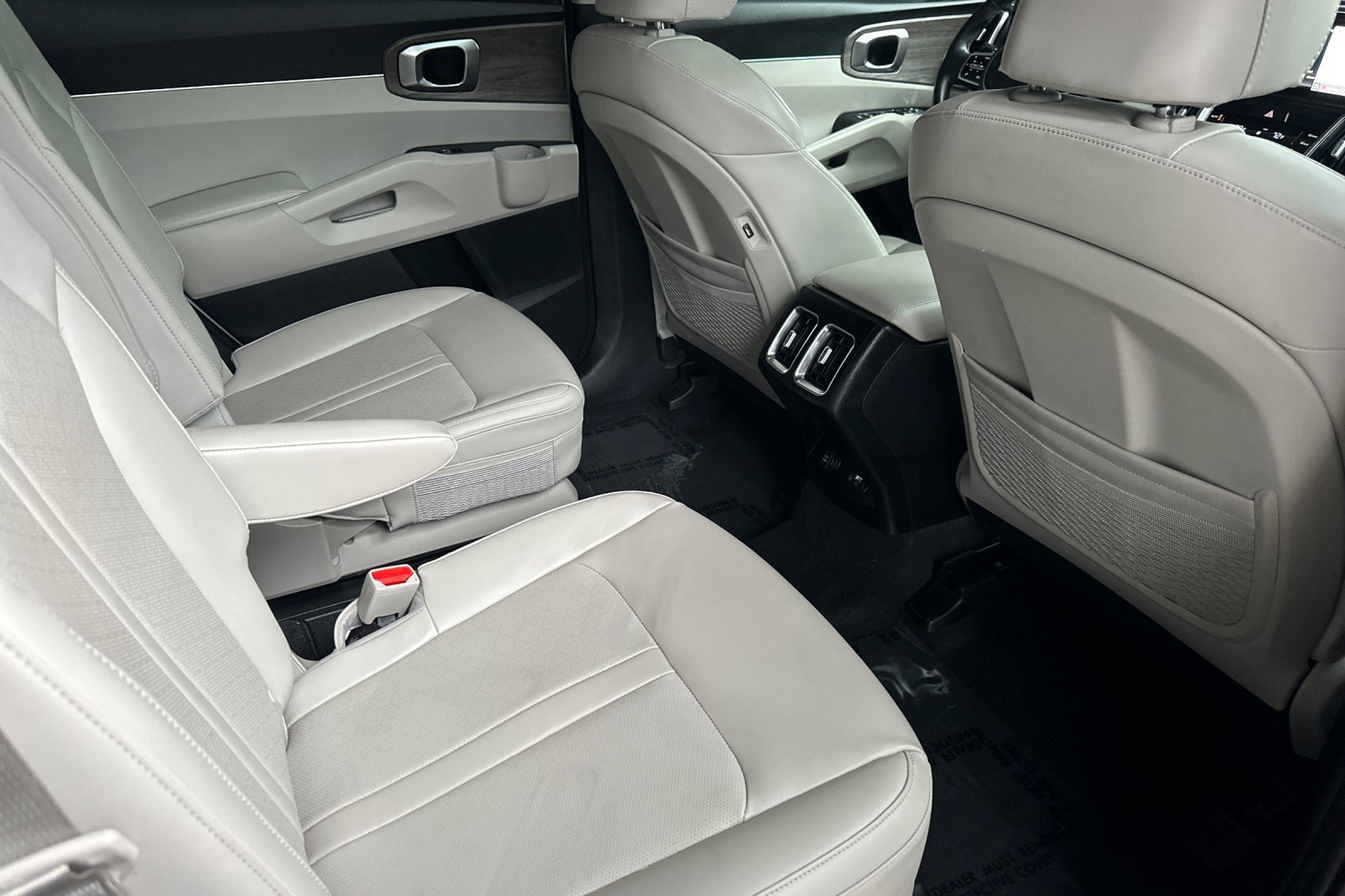 Used 2022 Kia Sorento EX w/ Panoramic Sunroof Package image 20