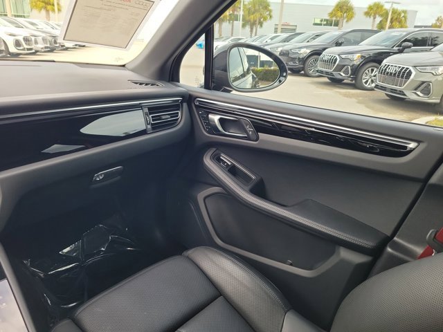 Used 2024 Porsche Macan Turbo image 14