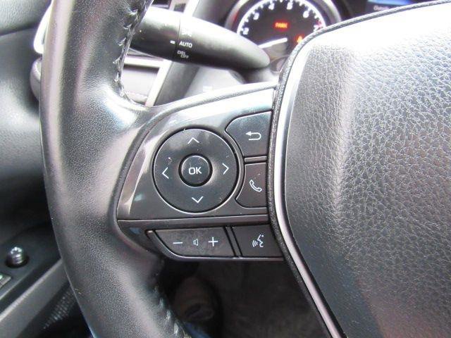 Used 2018 Toyota Camry SE image 16