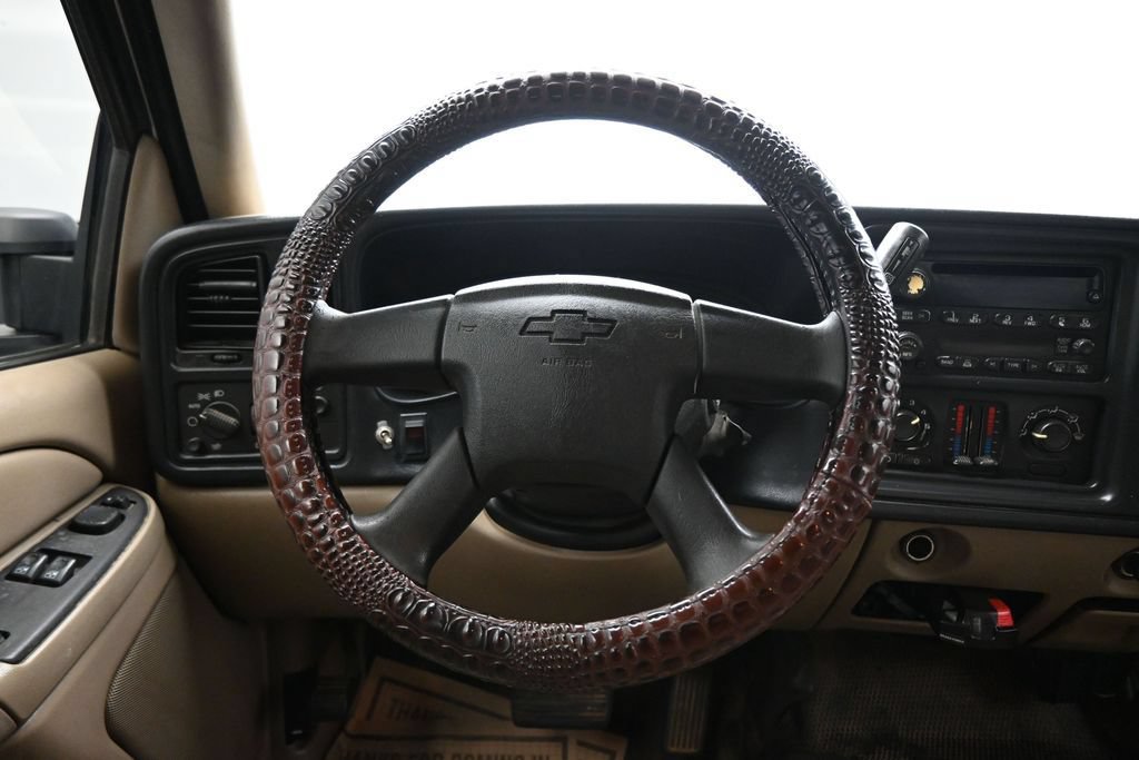 Used 2005 Chevrolet Silverado 2500 W/T w/ Heavy-Duty Power Package AWD/4WD image 14