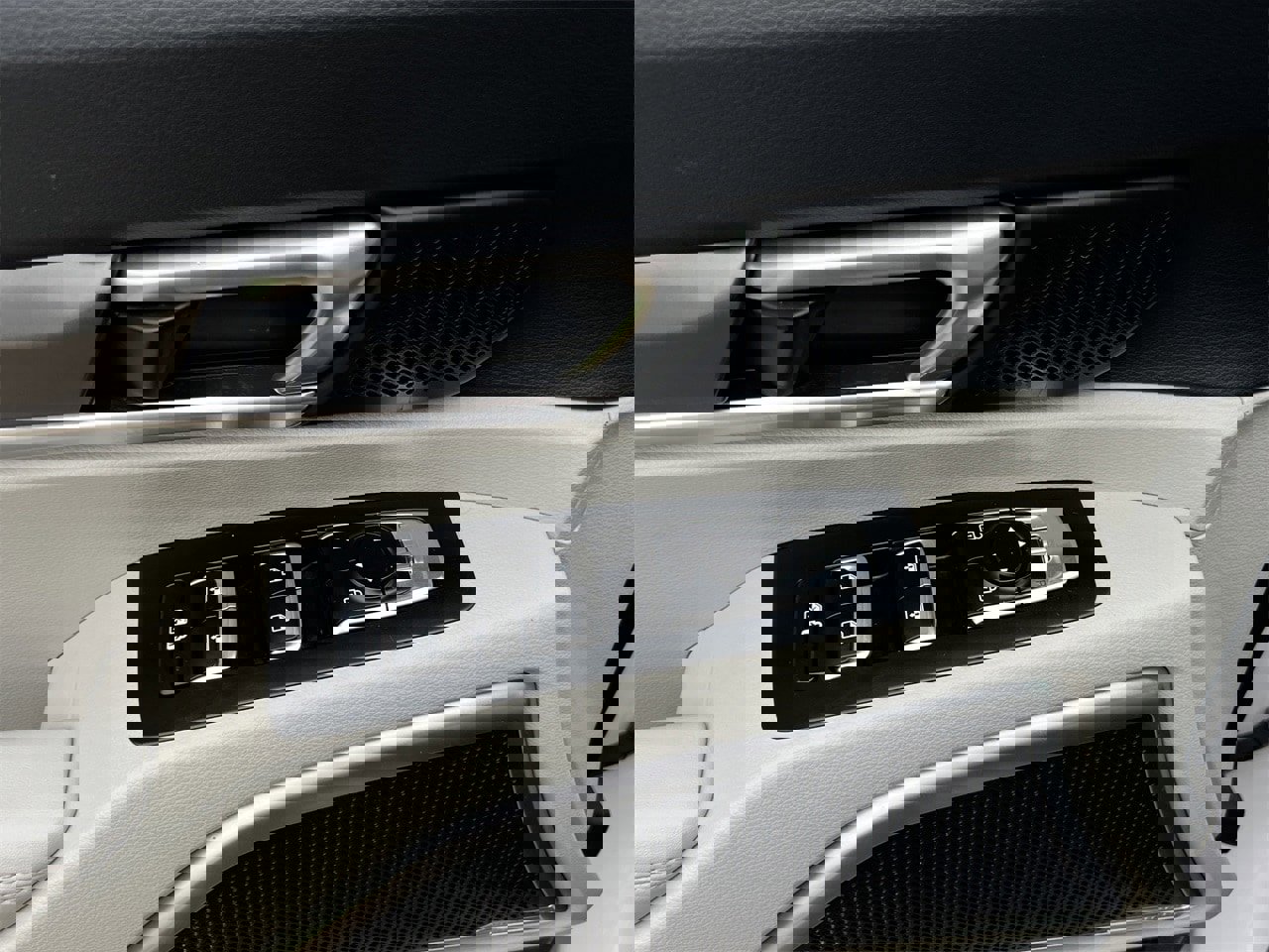 Used 2024 Kia Telluride S w/ S Sunroof Package image 24