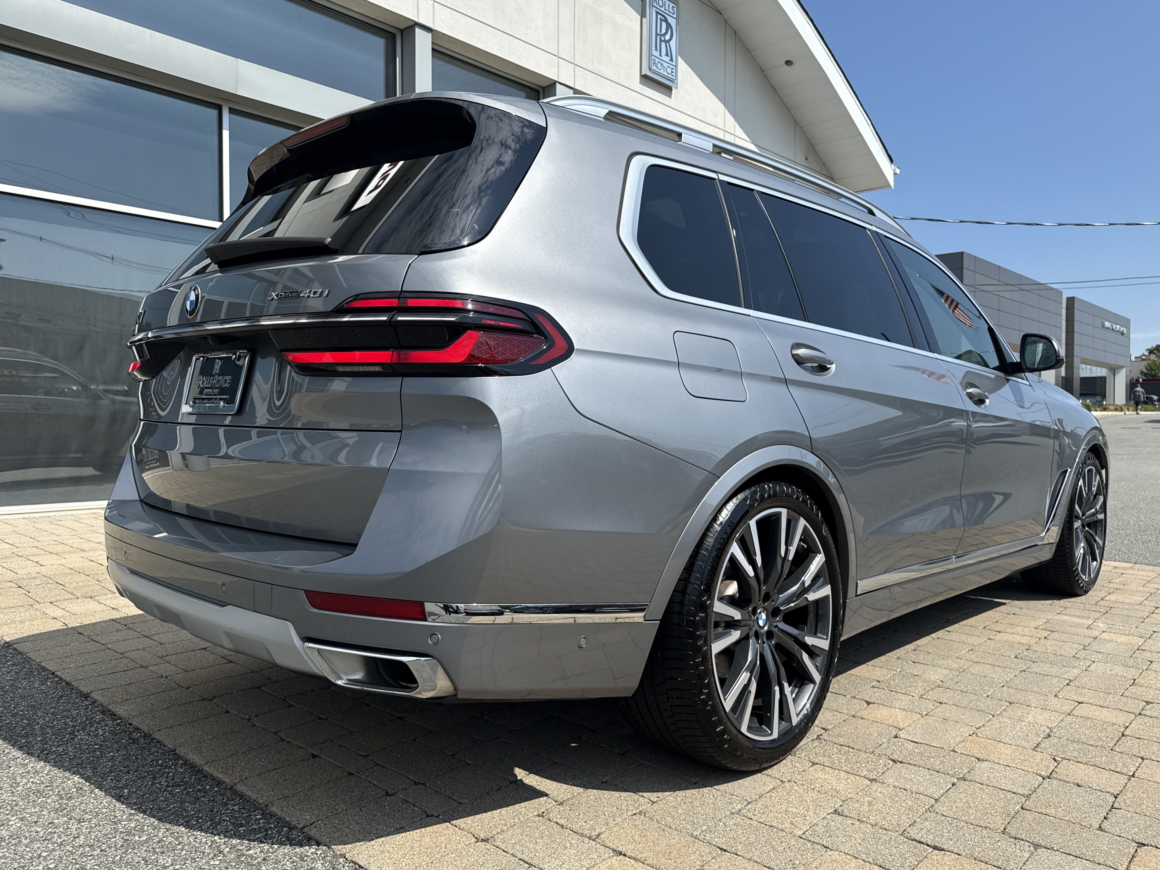 Used 2024 BMW X7 xDrive40i w/ Premium Package AWD/4WD image 34