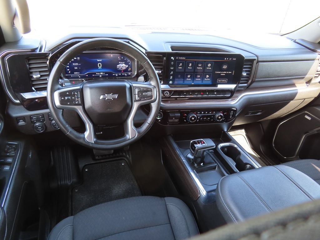 Used 2024 Chevrolet Silverado 1500 RST w/ Convenience Package II AWD/4WD image 4