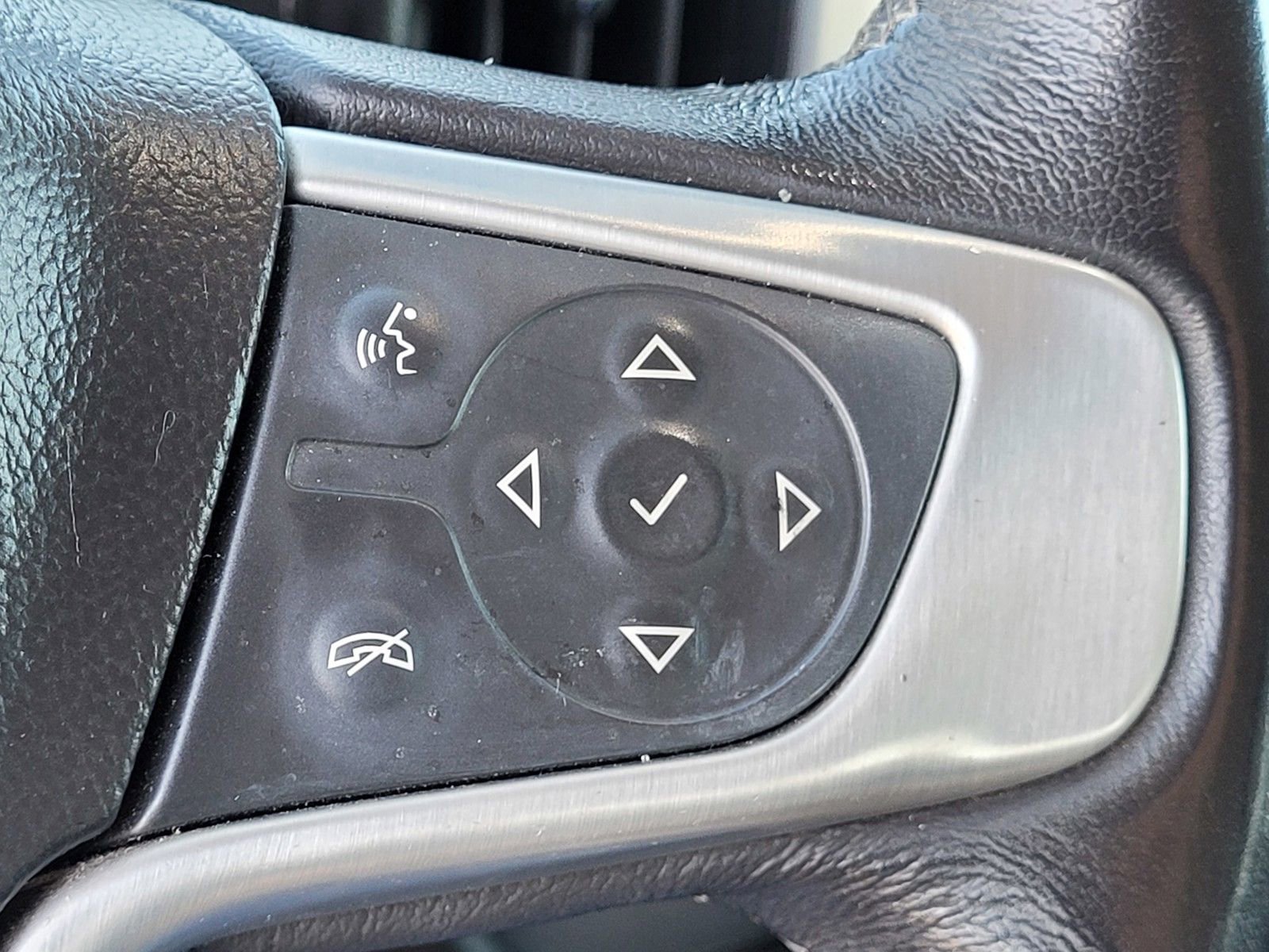 Used 2018 GMC Sierra 1500 SLT image 29