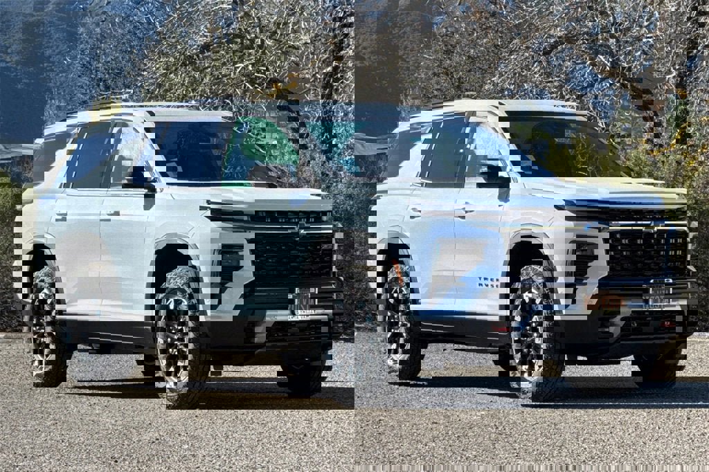 New 2026 Chevrolet Traverse Z71 w/ Enhanced Driving Package image 2