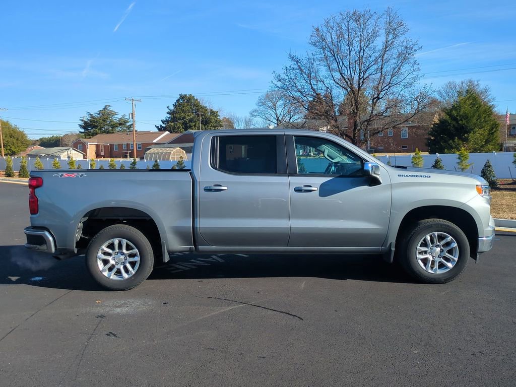 Used 2023 Chevrolet Silverado 1500 LT image 3