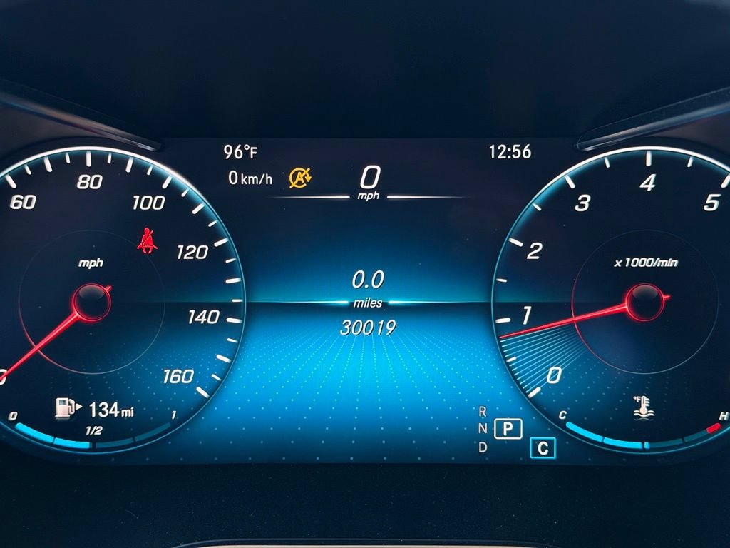 Used 2022 Mercedes-Benz GLC 300 image 31