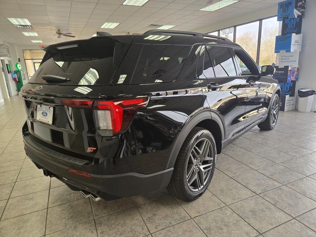 New 2026 Ford Explorer ST w/ Sun And Sound Package image 4