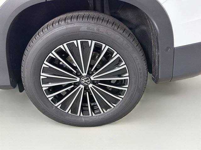 New 2026 Volkswagen Tiguan S FWD image 32
