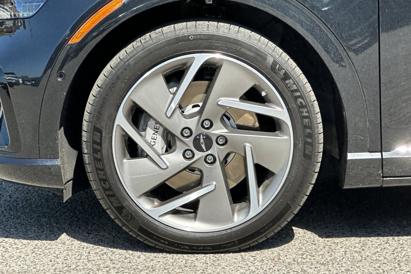 Used 2026 Genesis GV60 Advance AWD/4WD image 33
