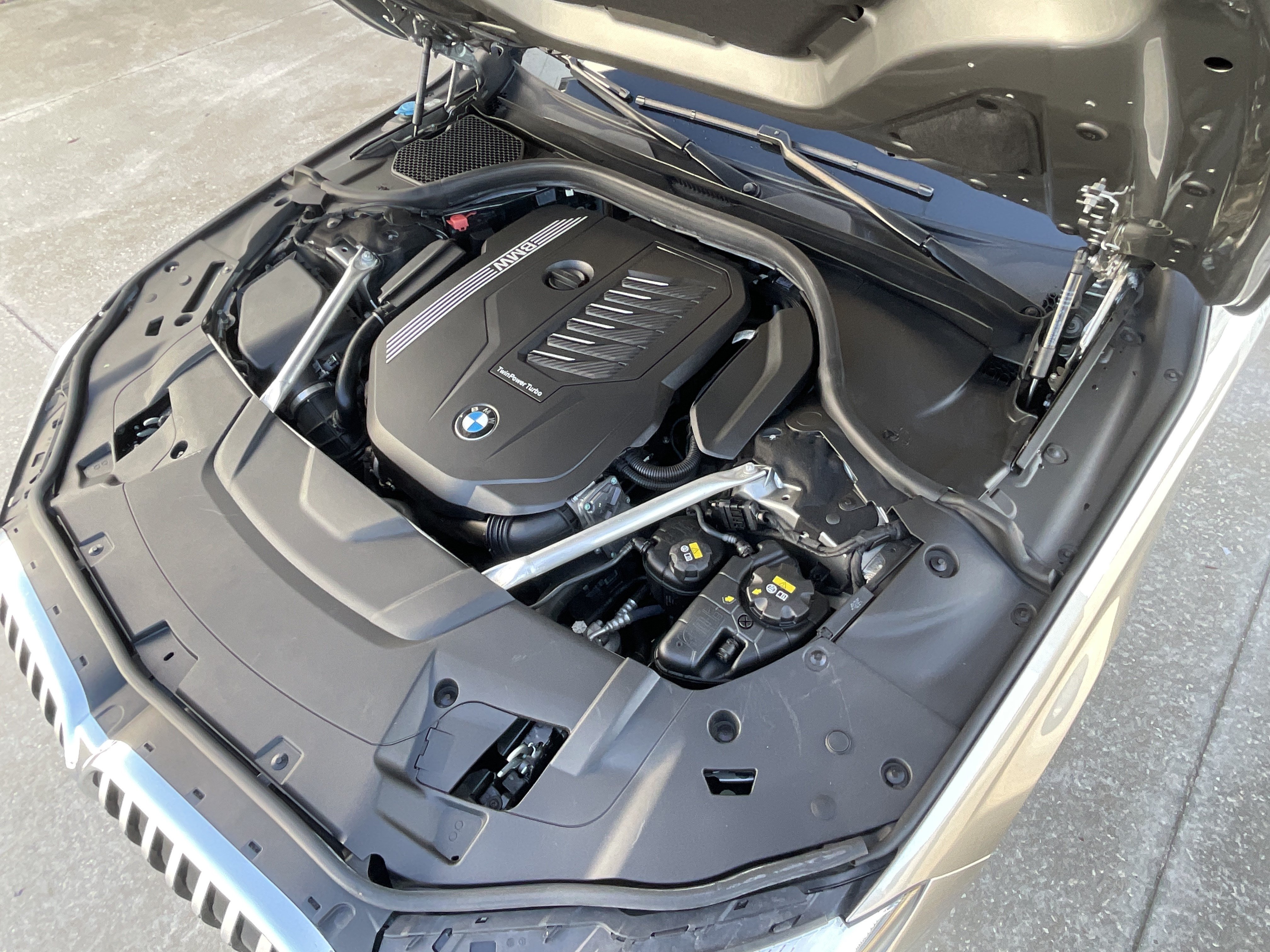 Used 2020 BMW 740i w/ M Sport Package RWD image 30