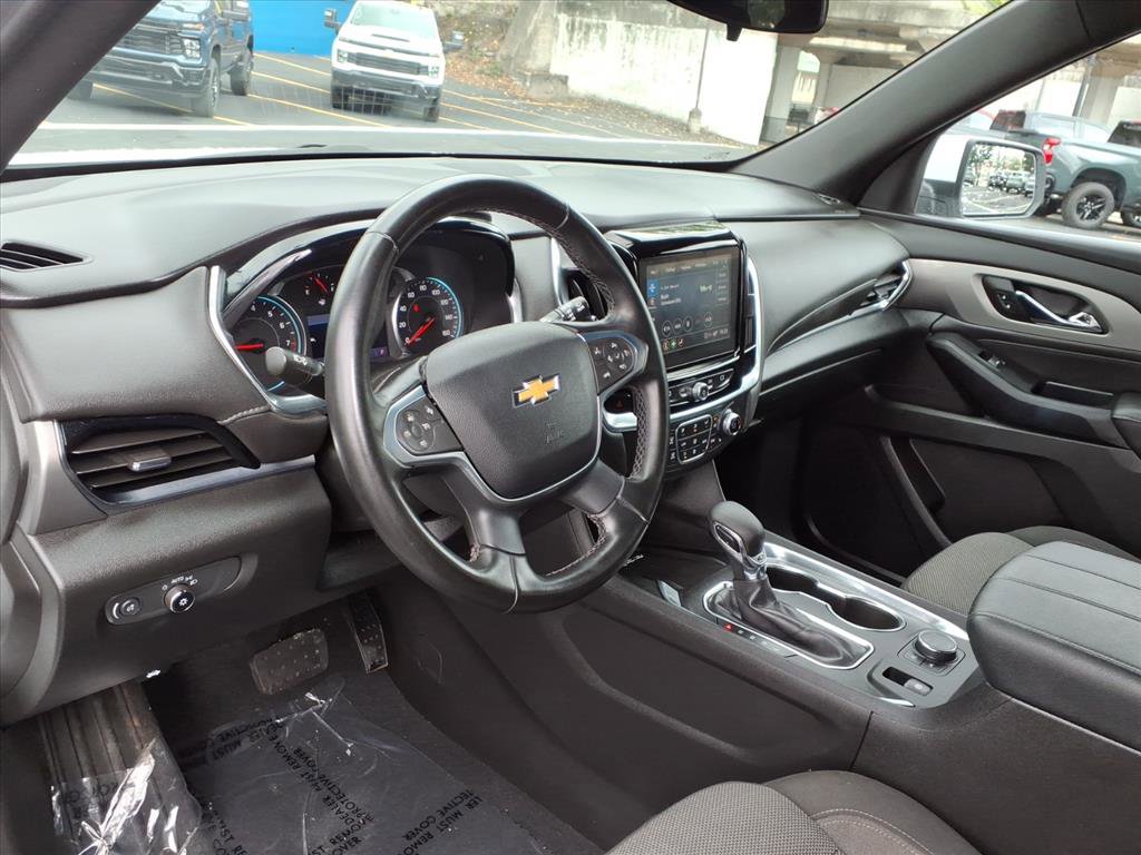 Used 2023 Chevrolet Traverse LT image 10