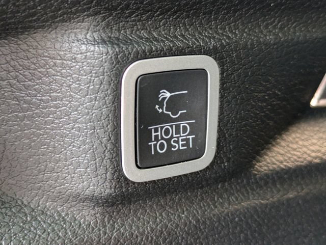Certified 2022 Jeep Grand Cherokee L Limited RWD image 9