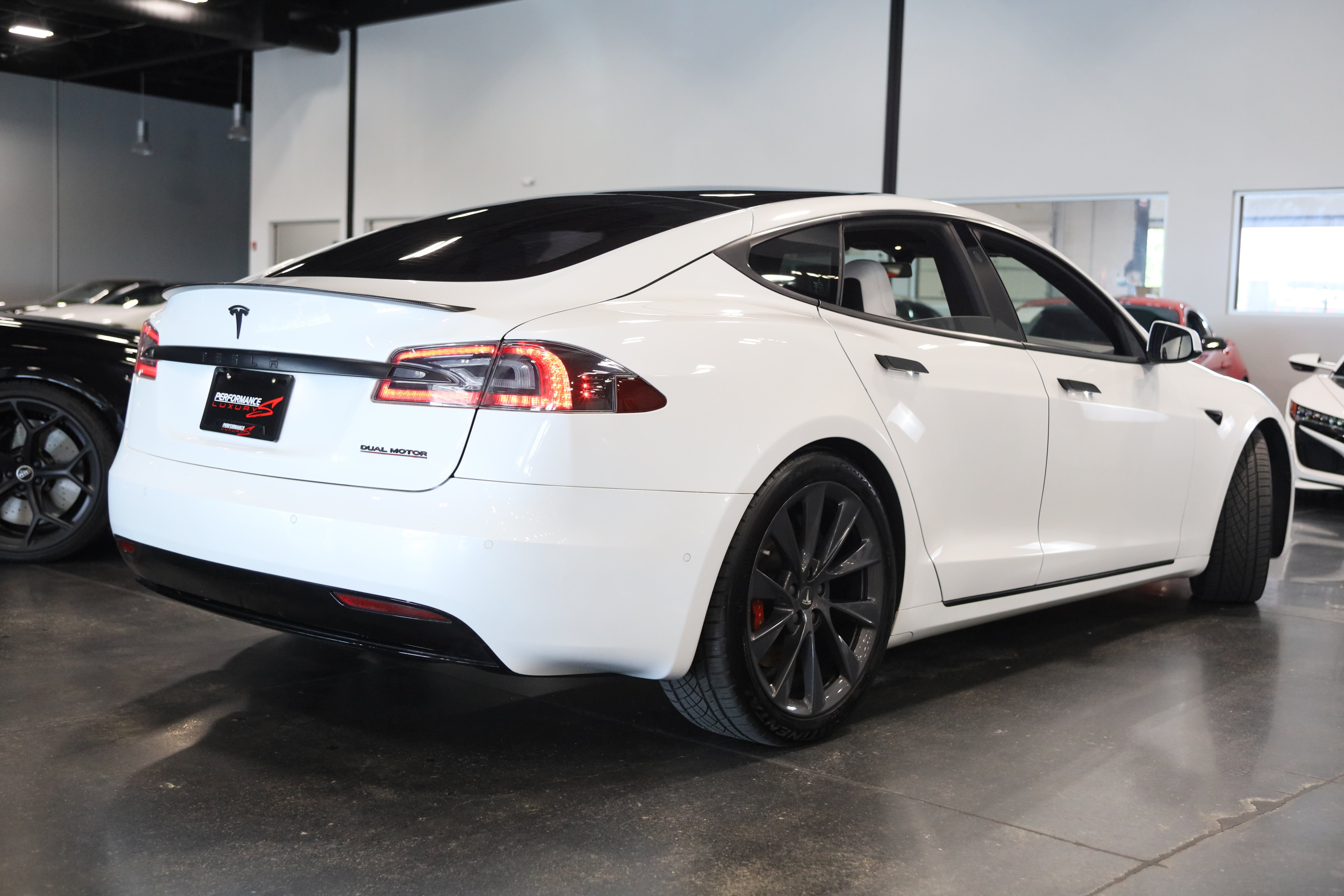 Used 2019 Tesla Model S Long Range AWD/4WD image 6