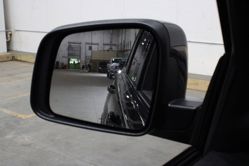 Used 2019 Jeep Grand Cherokee Laredo image 42