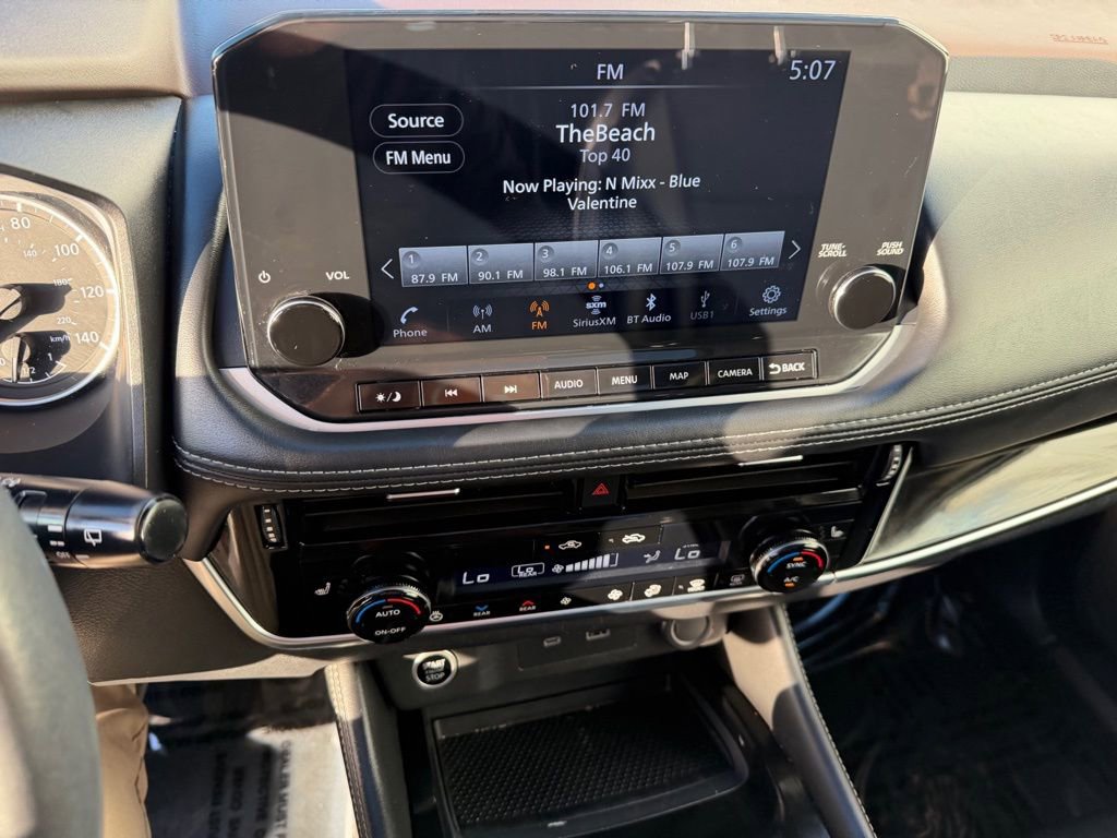 Used 2023 Nissan Rogue SL w/ SL Premium Package image 22