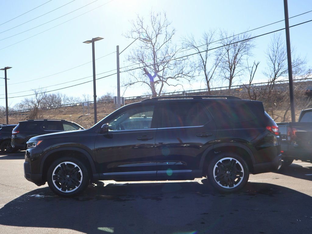 New 2026 Honda Pilot Touring image 4