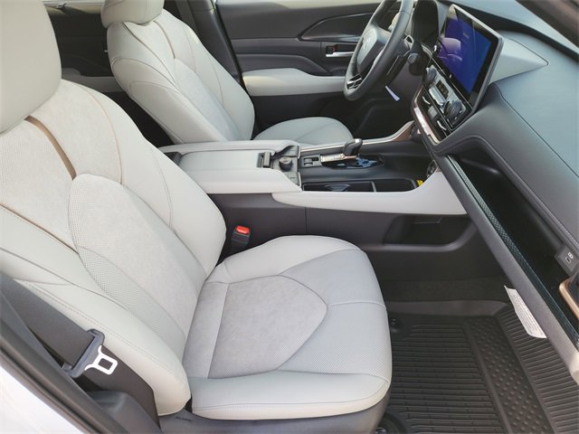 New 2026 Toyota Grand Highlander AWD Hybrid image 10