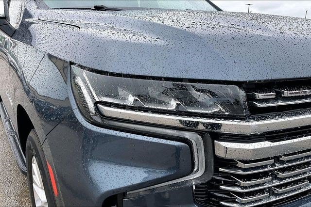 Used 2021 Chevrolet Suburban Premier w/ Premium Package RWD image 36