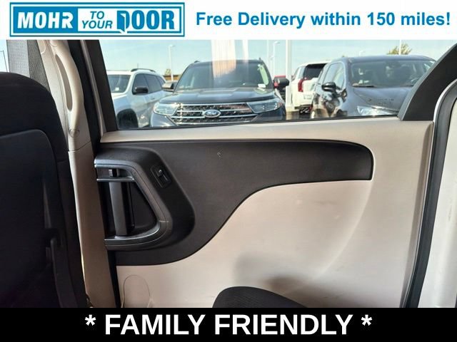 Used 2018 Dodge Grand Caravan SE w/ UConnect Hands-Free Group FWD image 37