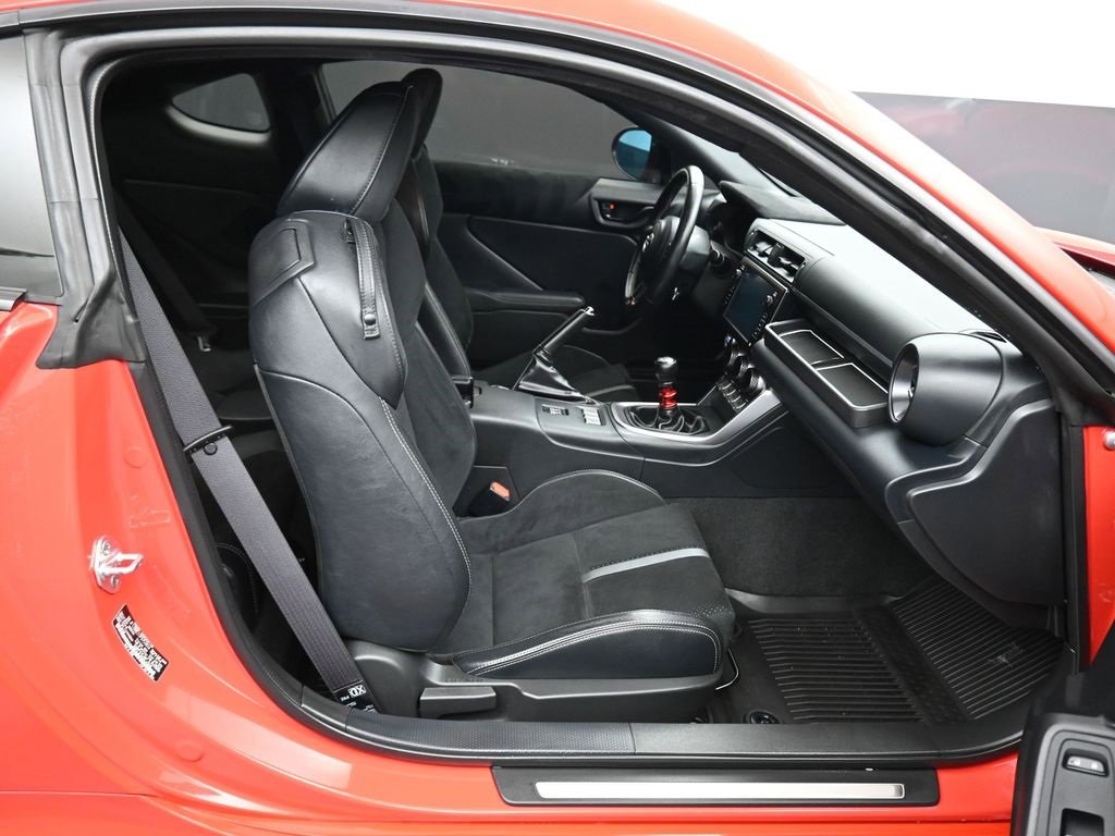 Used 2023 Toyota GR86 Premium image 31