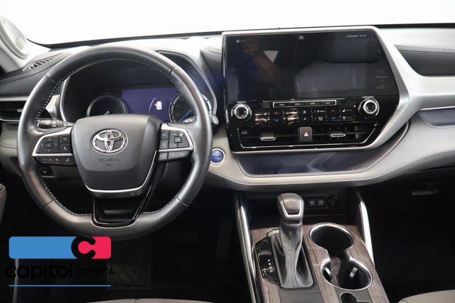 Certified 2021 Toyota Highlander Platinum AWD/4WD image 15