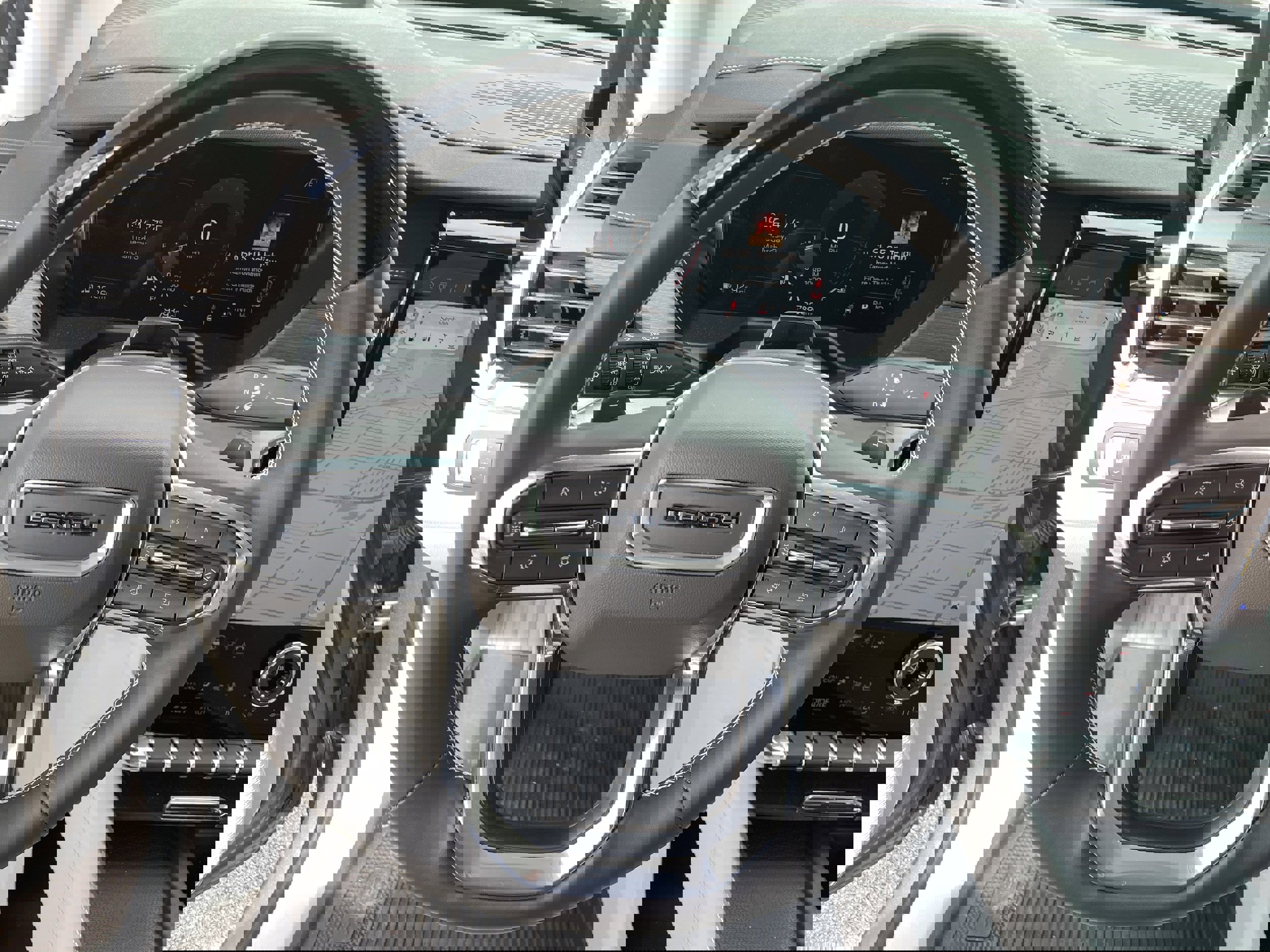 Certified 2025 GMC Acadia Denali w/ Super Cruise Package image 32