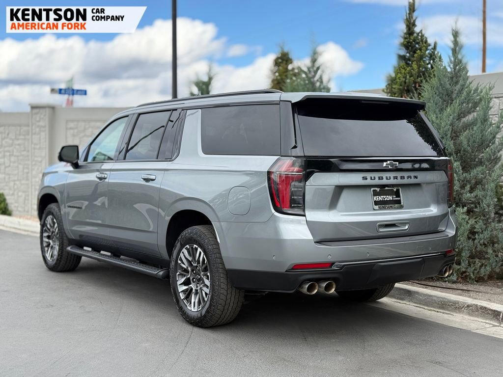Used 2025 Chevrolet Suburban Z71 AWD/4WD image 6