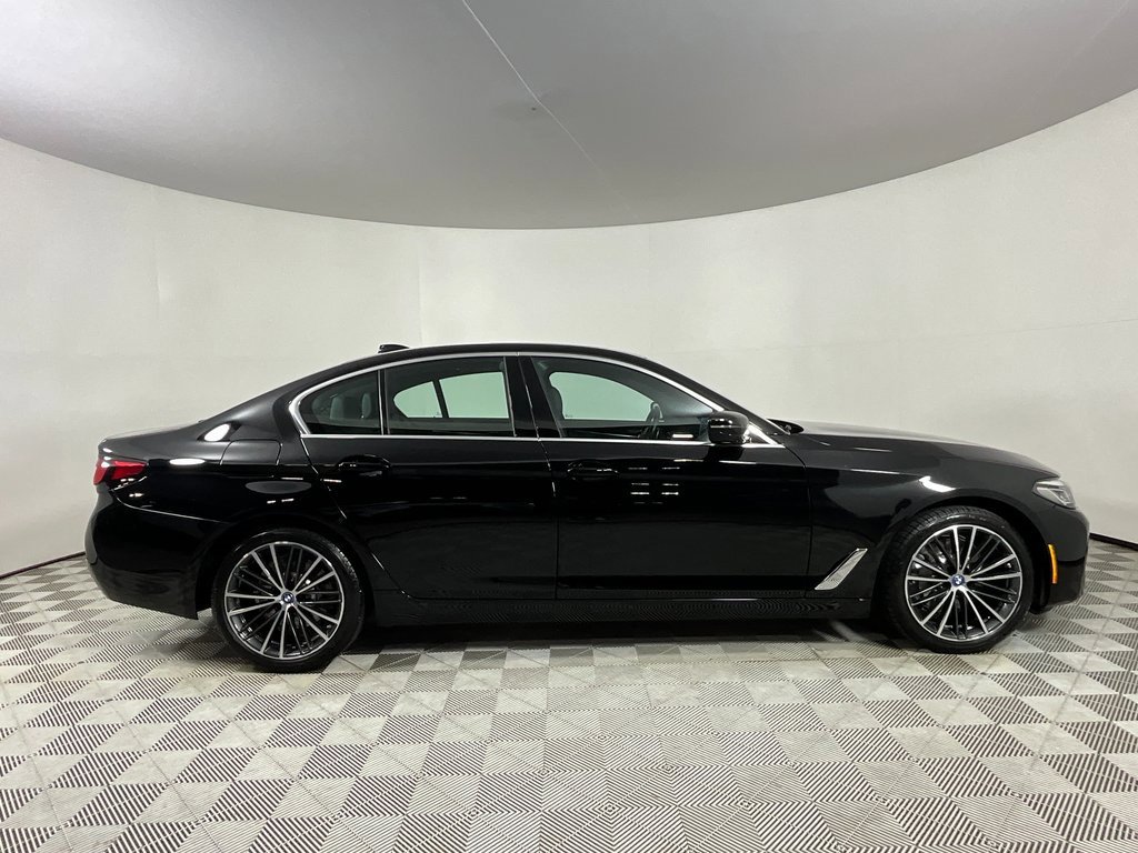 Used 2023 BMW 530e image 5