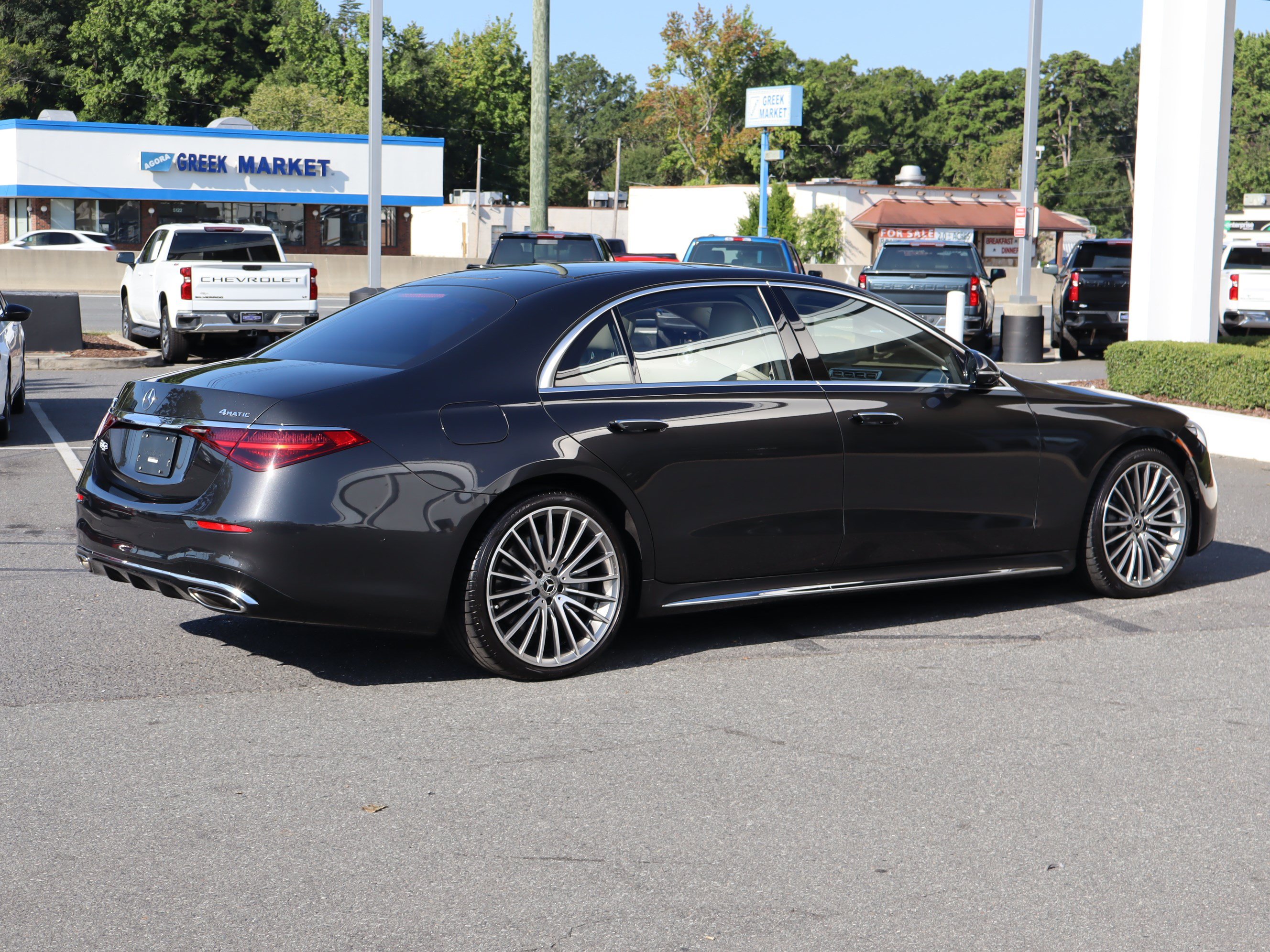 Used 2023 Mercedes-Benz S 500 4MATIC image 10
