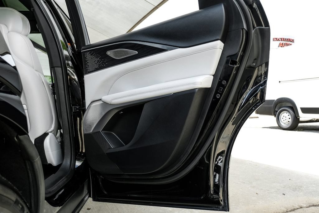 Used 2023 Cadillac Lyriq AWD image 50
