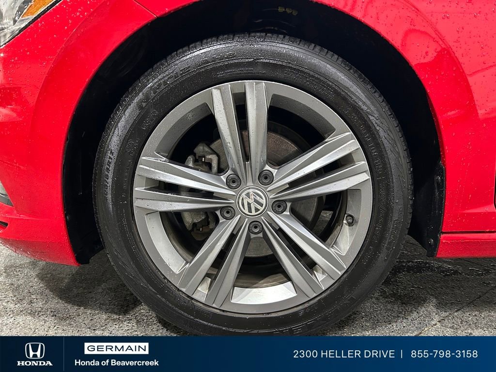 Used 2020 Volkswagen Jetta R-Line w/ R-Line Cold Weather Package FWD image 13