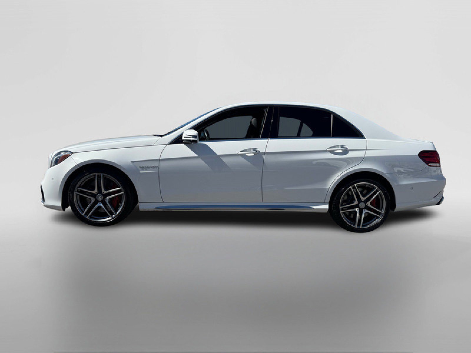 Used 2015 Mercedes-Benz E 63 AMG S-Model image 2