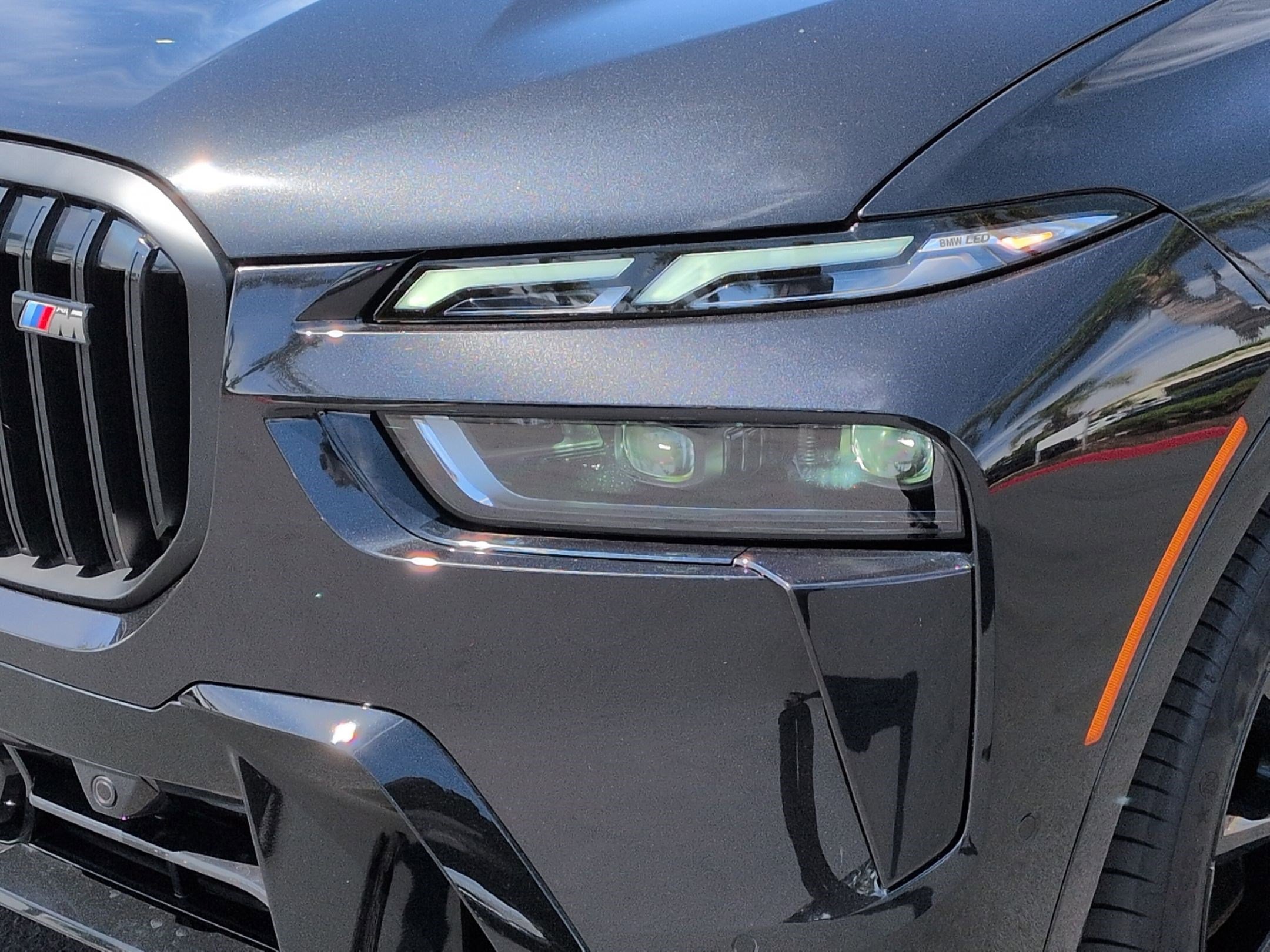 Used 2025 BMW X7 M60i AWD/4WD image 6