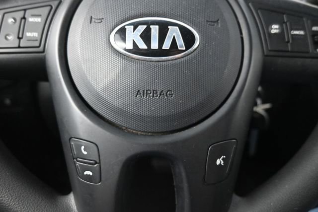 Used 2013 Kia Soul FWD image 26