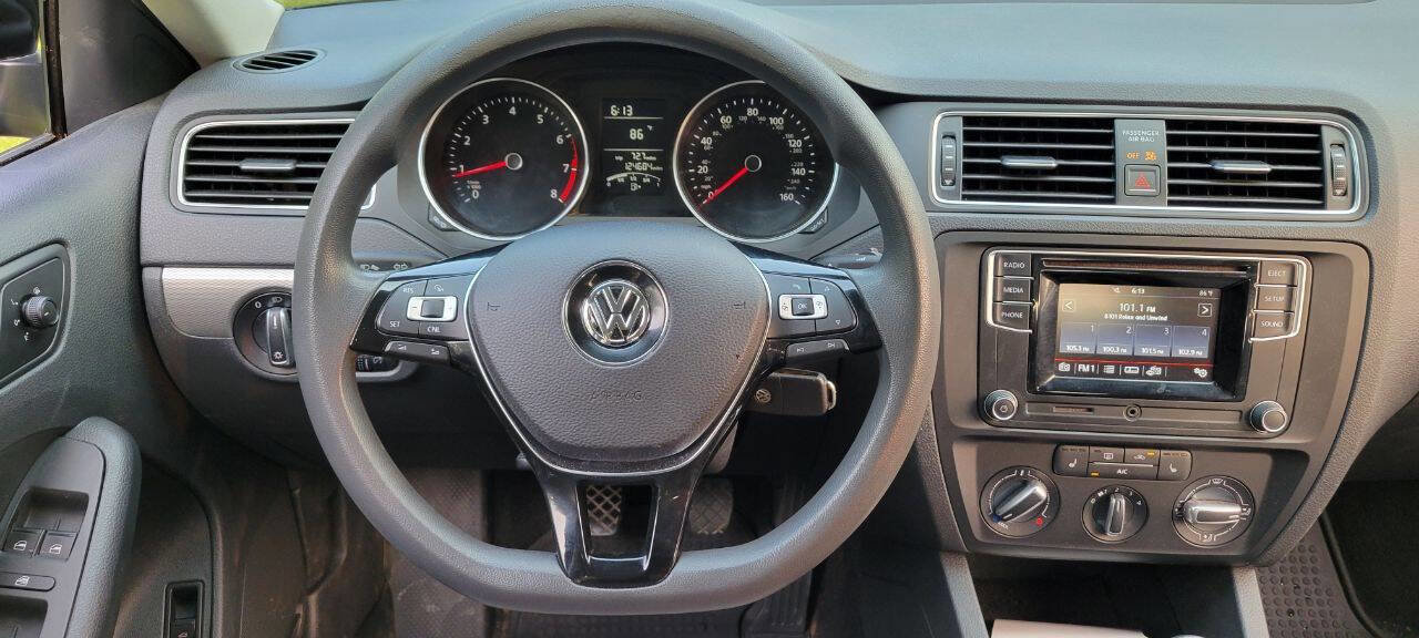 Used 2017 Volkswagen Jetta S image 22