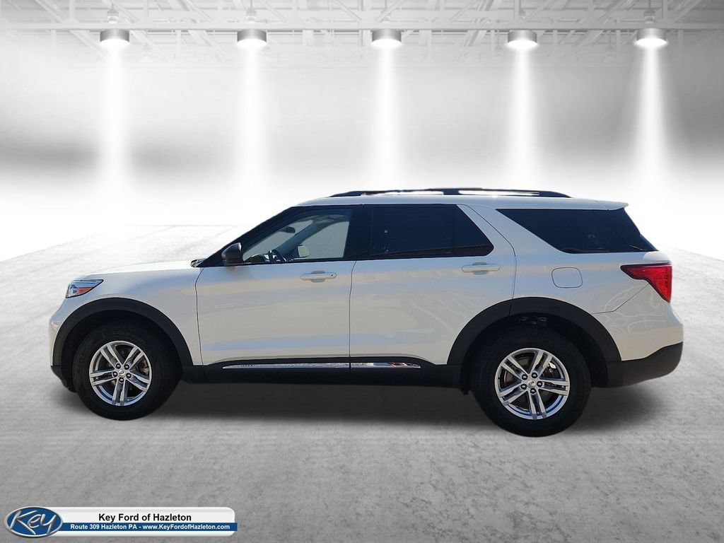 Used 2022 Ford Explorer XLT w/ Equipment Group 202A AWD/4WD image 5