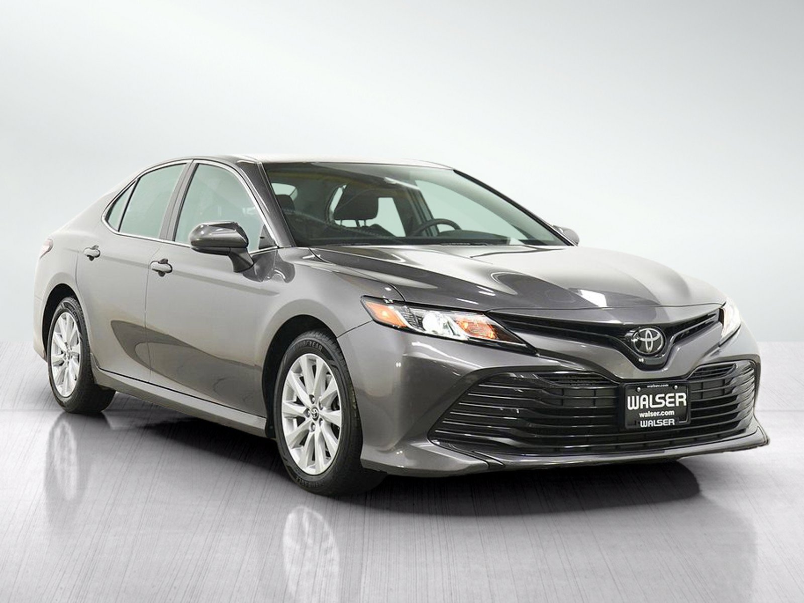 Used 2019 Toyota Camry LE FWD image 7