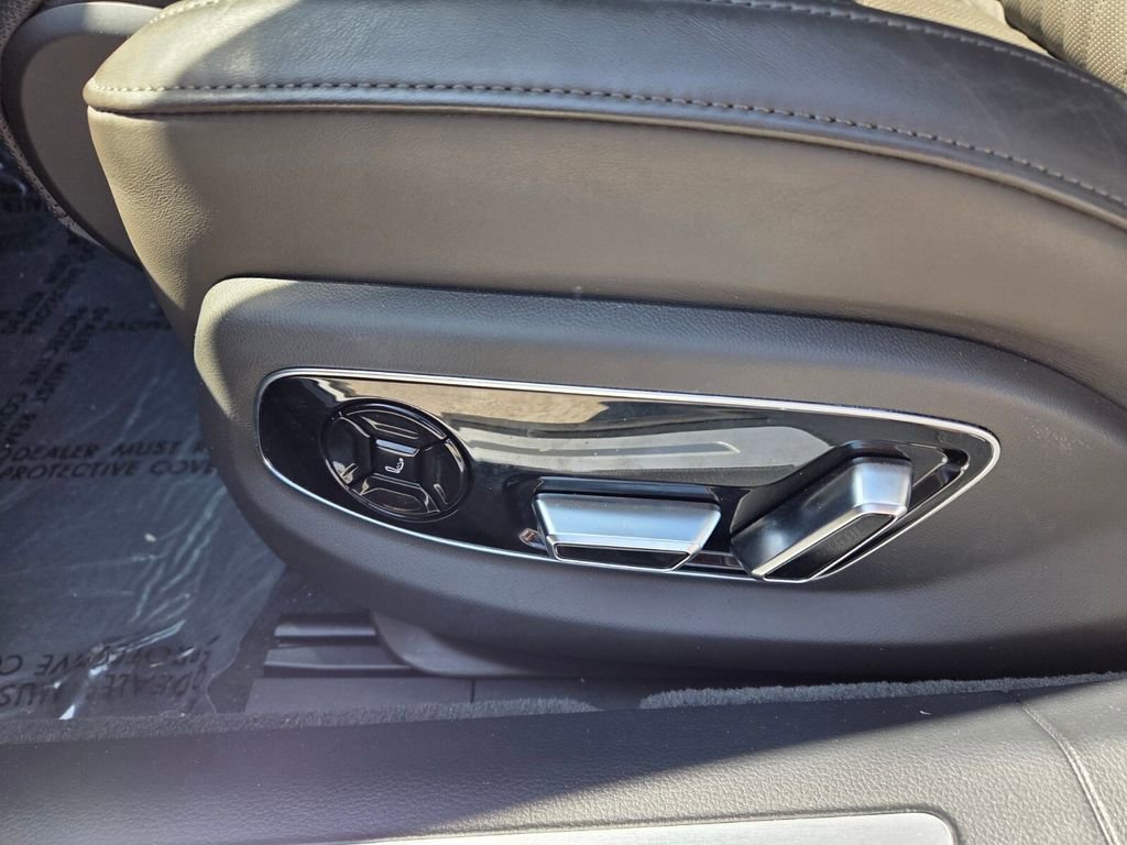 Used 2023 Audi A8 L 3.0T image 5