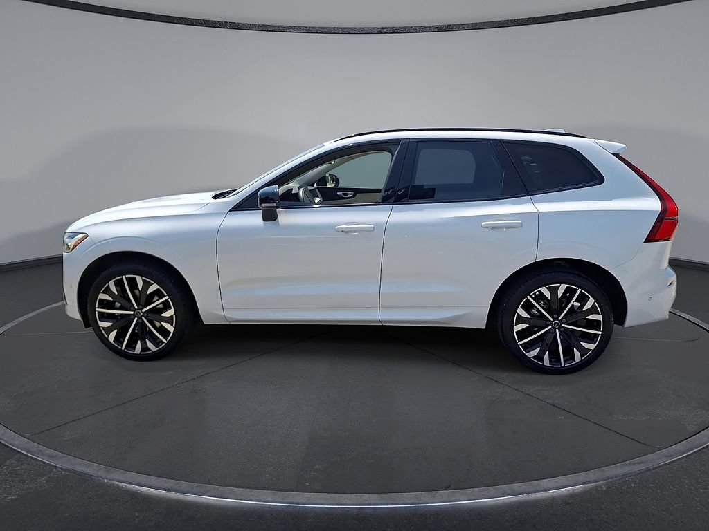 Certified 2026 Volvo XC60 B5 Ultra AWD/4WD image 2